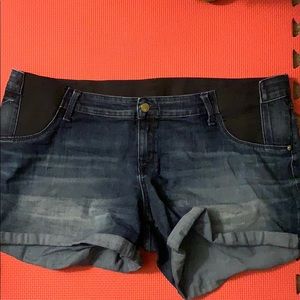 XXL maternity shorts